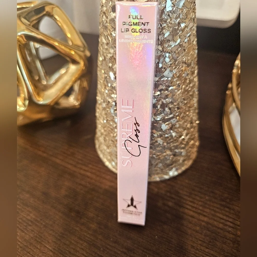 NIB. Jeffree  Star Supreme Gloss In  Blow My Candles Shade.